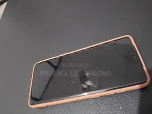 Samsung Galaxy S20+ (Used)
