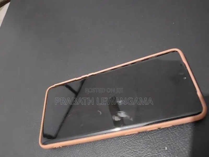 Samsung Galaxy S20+ (Used)