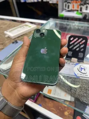 Apple iPhone 13 (Used)