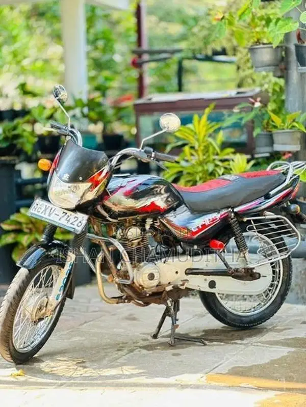 Bajaj CT100 2012