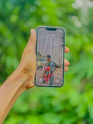 Apple iPhone 13 (Used)