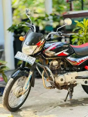 Bajaj CT100 2012