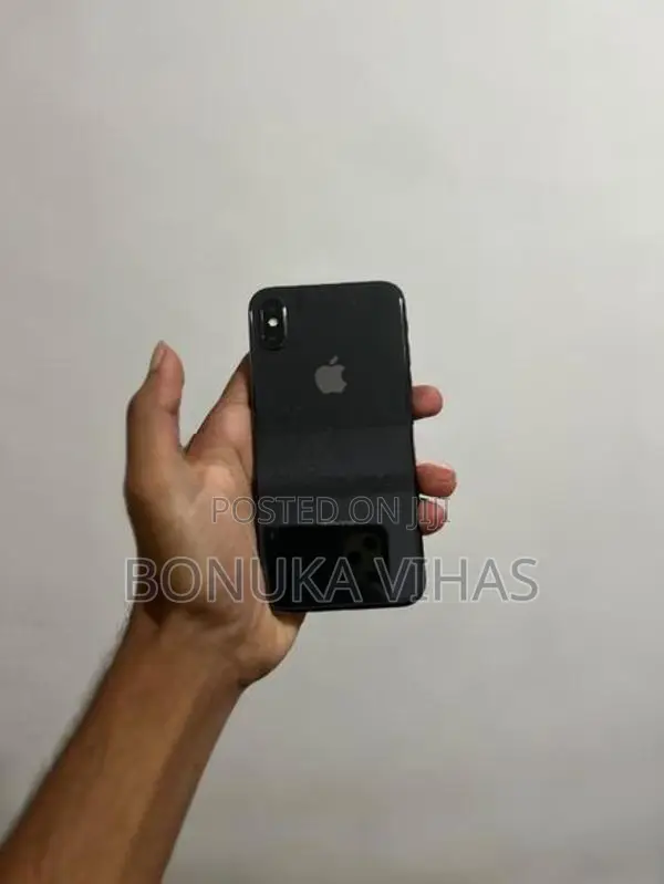 Apple iPhone X (Used)
