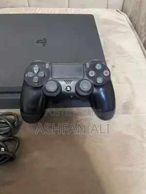 PS4 Slim 1TB Version 9.03