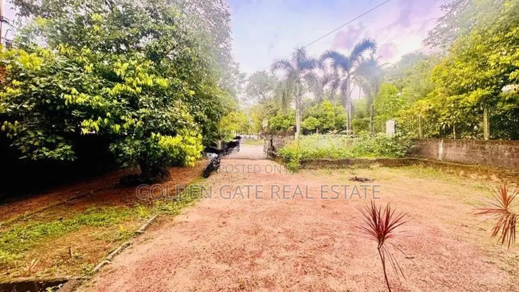 Yakkala City Limit Valuable Commercial Land for Sale