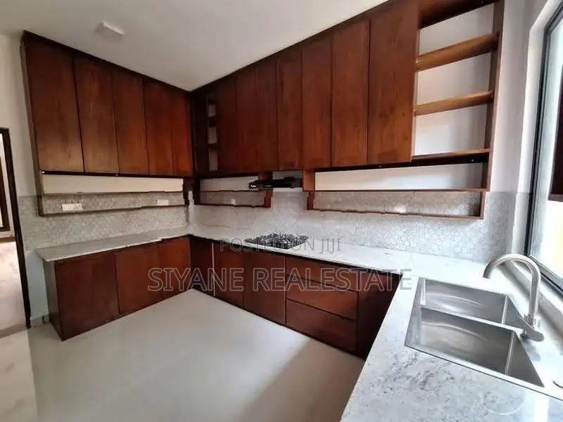 Tissa Mawatha Dehiwela - Brand New Architect Designed Houses for Sale