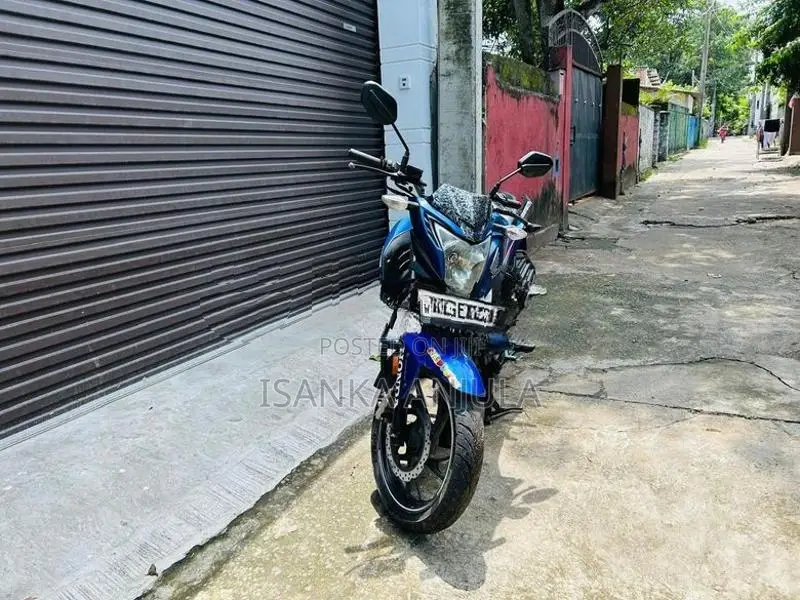 Honda CB Hornet 2016