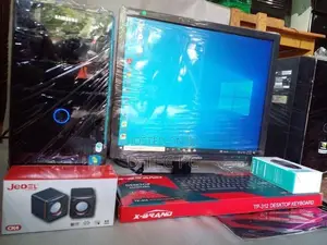CORE i5 4th 4590 3.30 Ghz / 19" LED Screen with Full Set