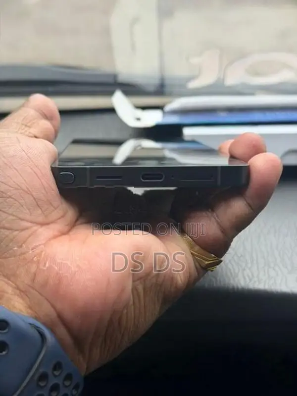 Samsung Galaxy S25 Ultra Jet black (Used)