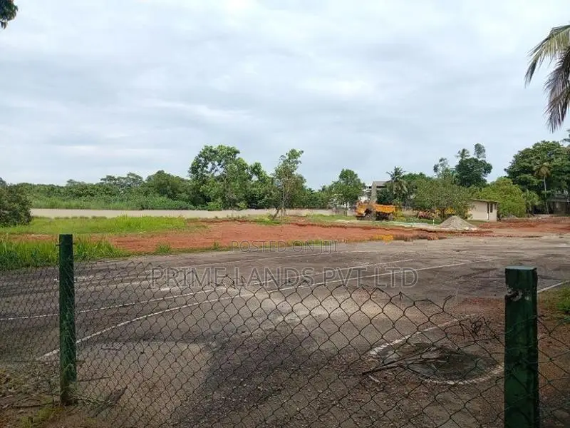 Residencial Land for Sale in Nawala
