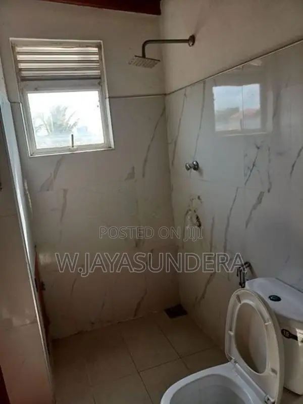 Ensuite Room -Nugegoda Town Suburb