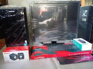 CORE i5 4th 4590 3.30 Ghz / 19" LED Screen with Full Set