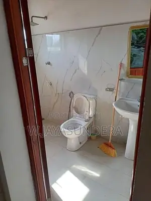 Ensuite Room -Nugegoda Town Suburb