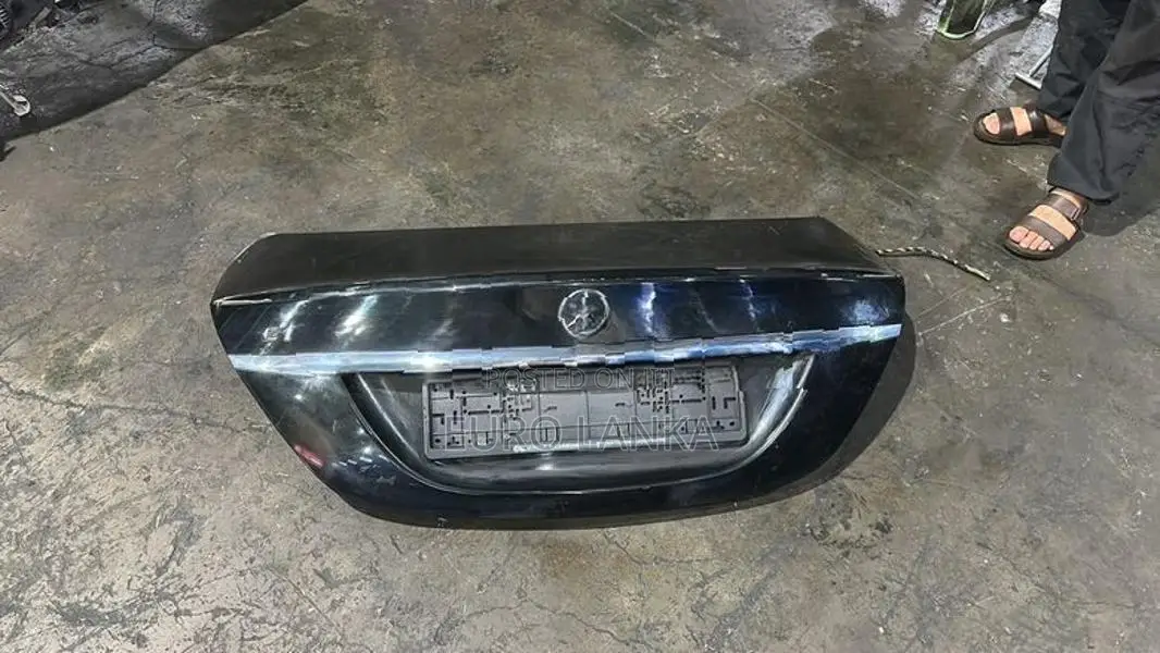 Mercedes Benz W205 Rear Dikky Door
