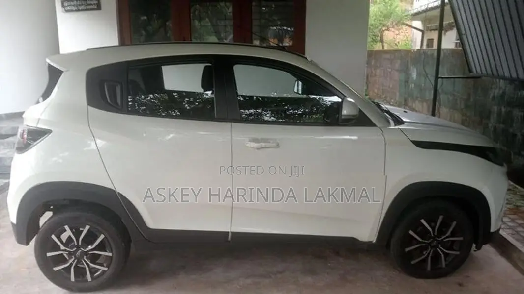 Mahindra KUV 100 2023
