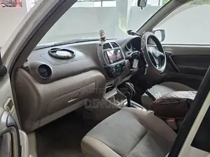 Toyota RAV4 J 2003