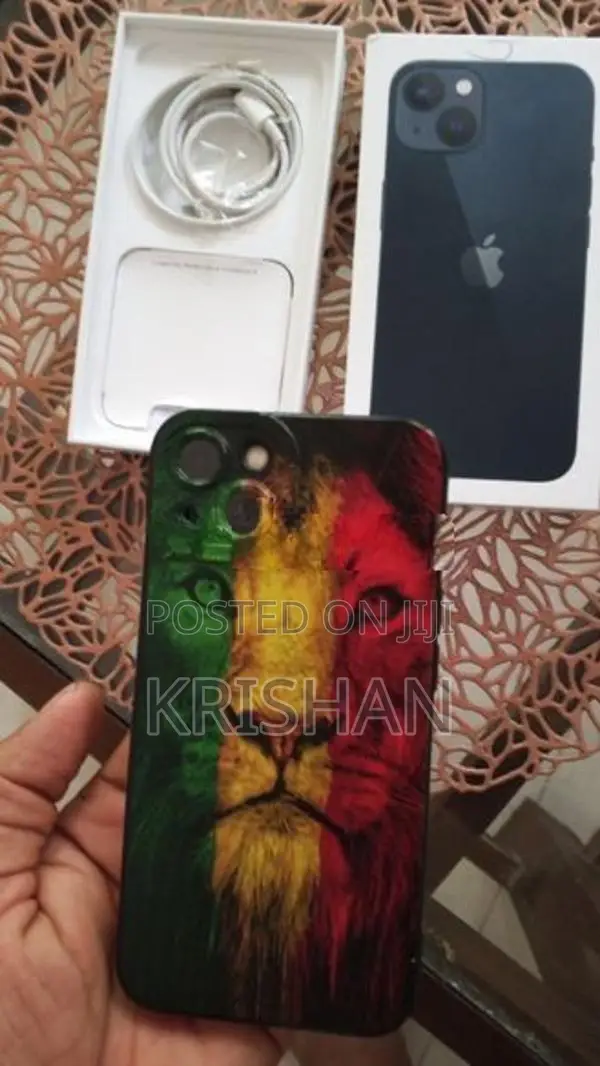 Apple iPhone 13 (Used)