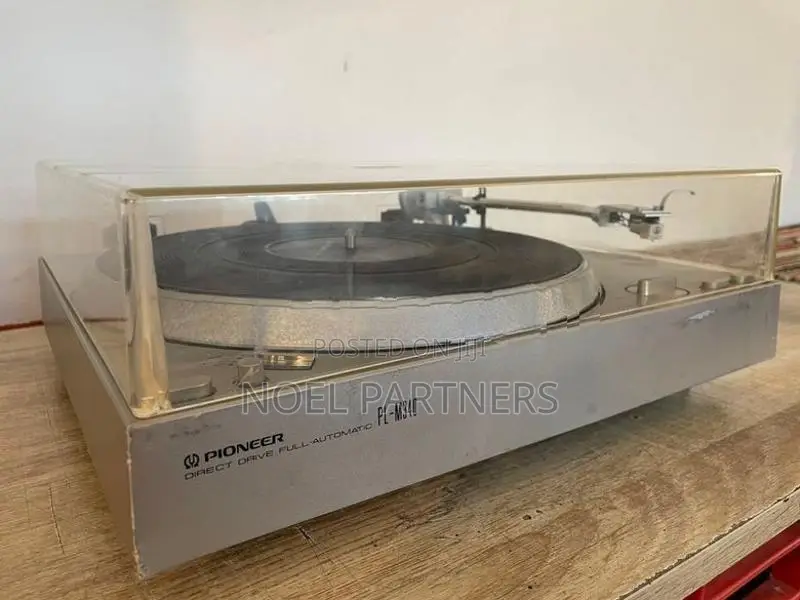 Pioneer Turntable