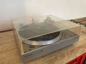 Pioneer Turntable