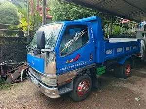 Mitsubishi Canter Tipper 2000