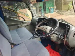 Mitsubishi Canter Tipper 2000
