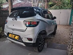Mahindra KUV 100 2021