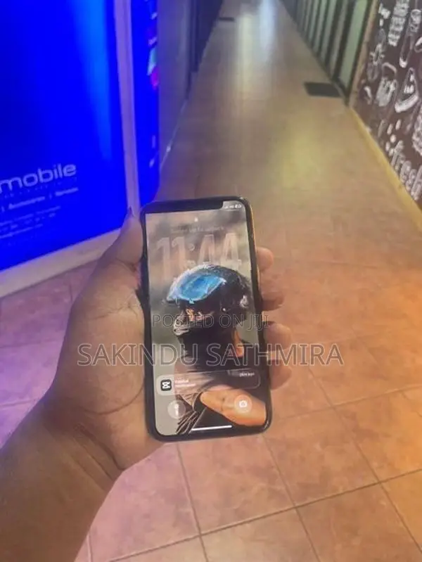 Apple iPhone 11 Pro (Used)