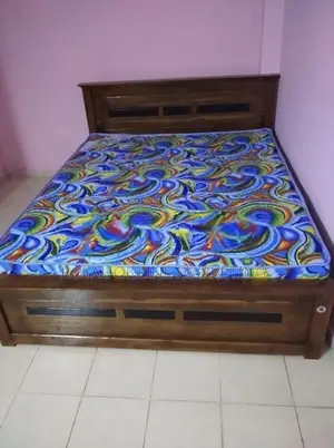 6 by 5 Box Bed with Hybrid Mattress (E-27)