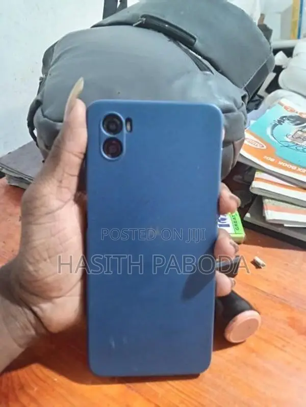 Moto E22s (Used)