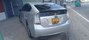 Toyota Prius 3RD GEN 2011