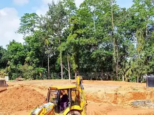 කරාපිටිය අනගාරික ධර්මපාල මාවතේ බිම් කොටස්