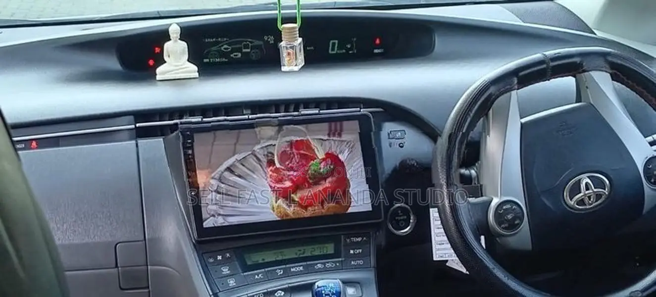 Toyota Prius 3RD GEN 2011