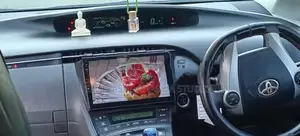 Toyota Prius 3RD GEN 2011