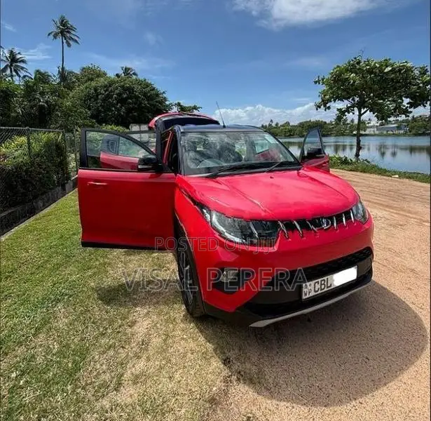 Mahindra KUV 100 2021