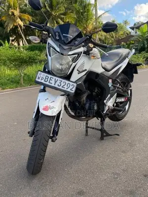 Honda CB Hornet 160R 2016