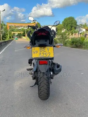 Honda CB Hornet 160R 2016