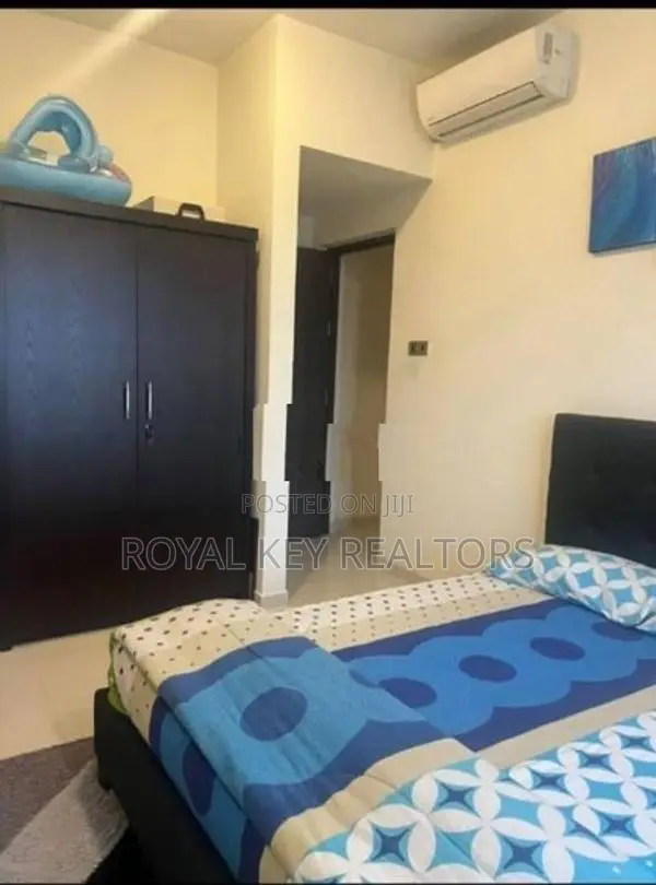 Capitol Trust – 03 Bedroom Furnished Apartment for Rent-Ethul Kotte