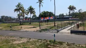මල්කඩුවාවේ වටිනා බිම් කොටස්