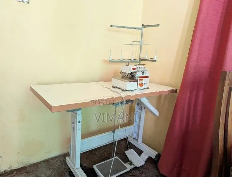 Siruba 757f 5 Thread Overlock Machine with Table