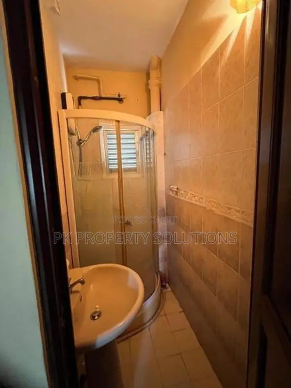 Apartment for Sale in Colombo 05 ( File No 77 F)