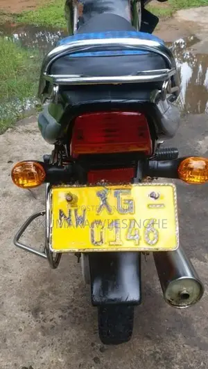Bajaj CT100 2012