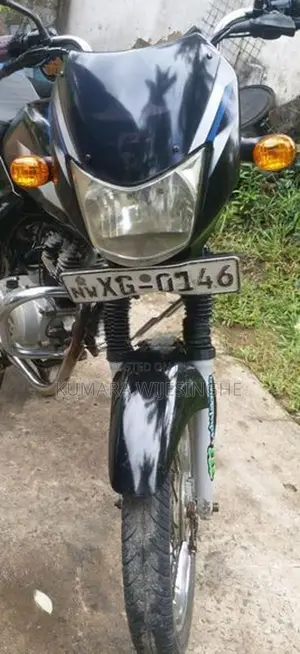 Bajaj CT100 2012
