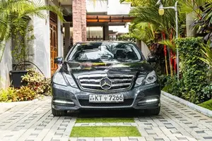 Mercedes Benz E200 2011