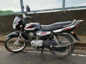 Bajaj CT100 2005