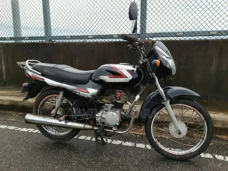 Bajaj CT100 2005
