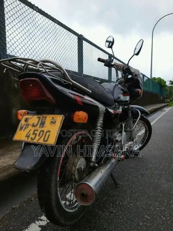 Bajaj CT100 2005
