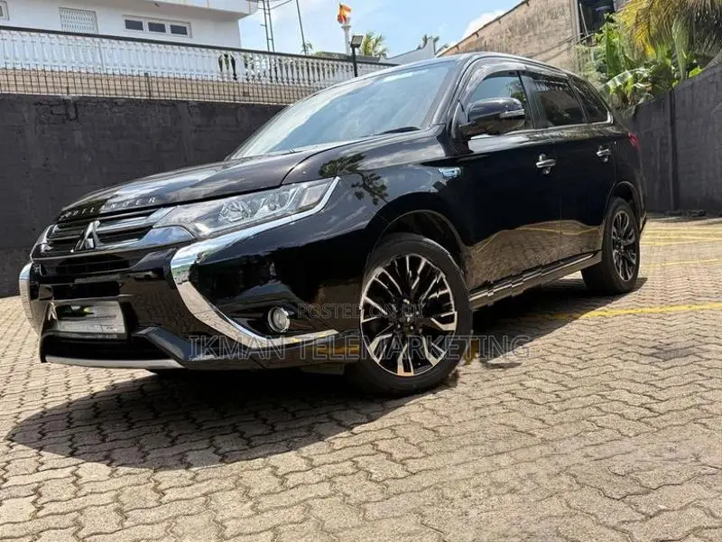 Mitsubishi Outlander PHEV 2016