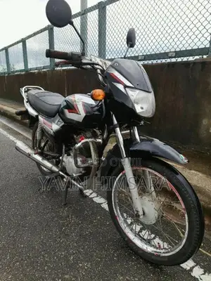 Bajaj CT100 2005