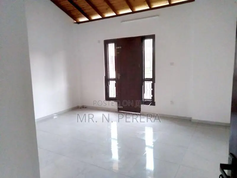 Two-Story House for Rent at Mount Lavinia - MRE 108