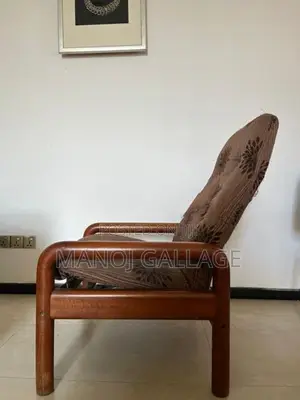 Adjustable Recliner Chair